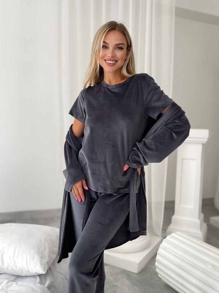 b6bfe320-8c1c-11f0-8624-dee18ff4e8c0_1