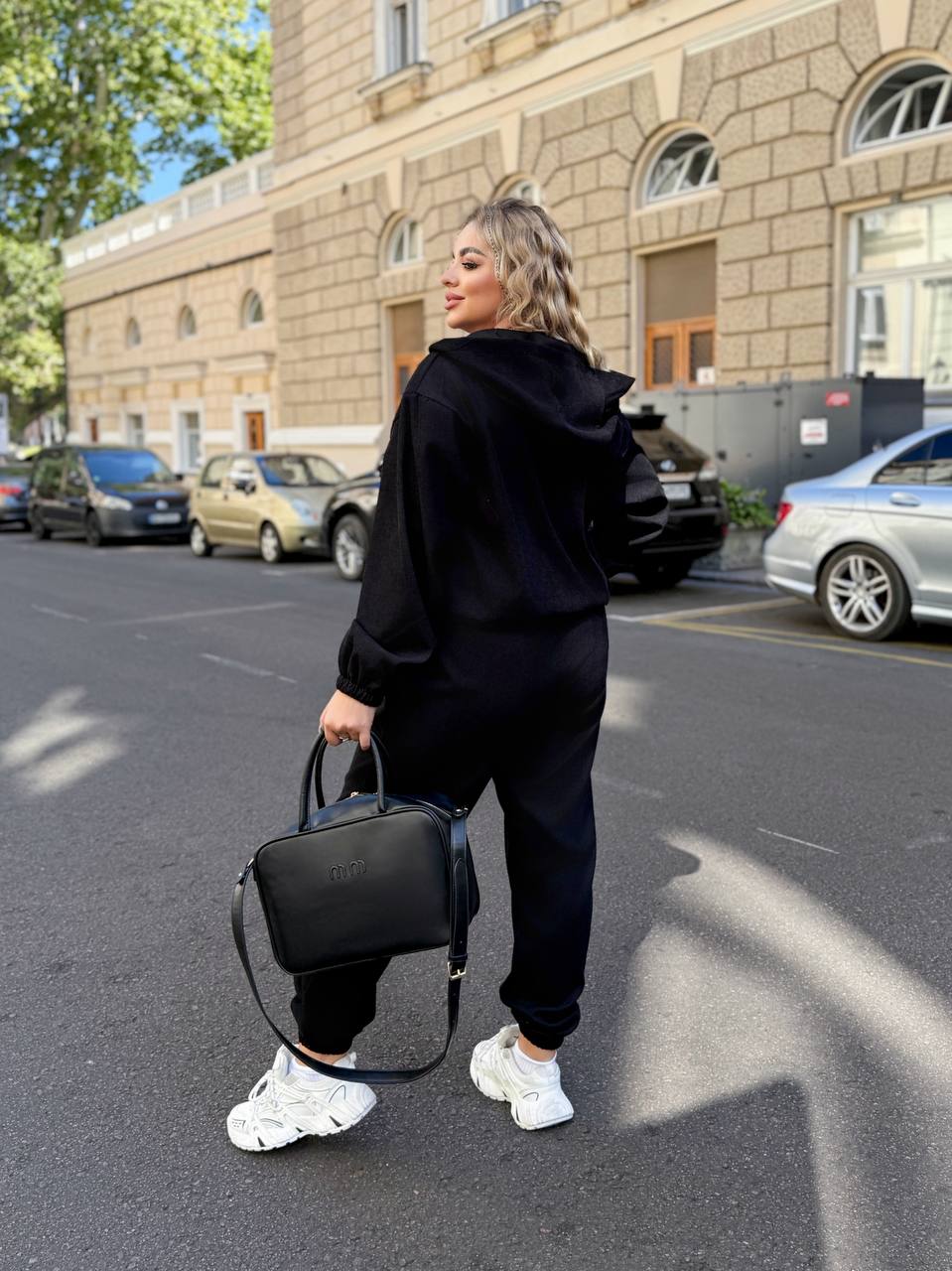 b6f3246f-8b4a-11f0-8624-dee18ff4e8c0_1