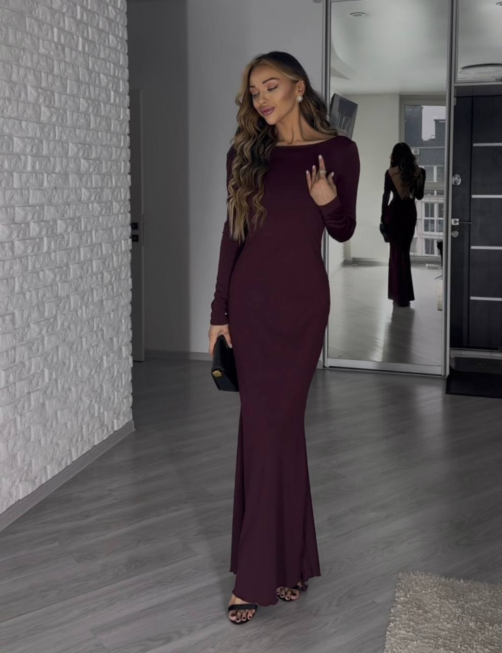 b8e73546-41d3-11f0-8622-dee18ff4e8c0_1