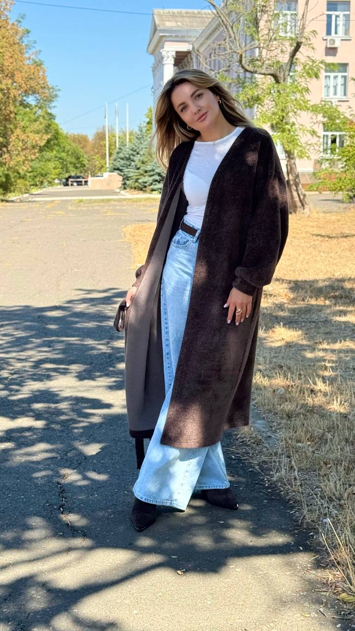 bb8ae6c1-89b0-11f0-8624-dee18ff4e8c0_1