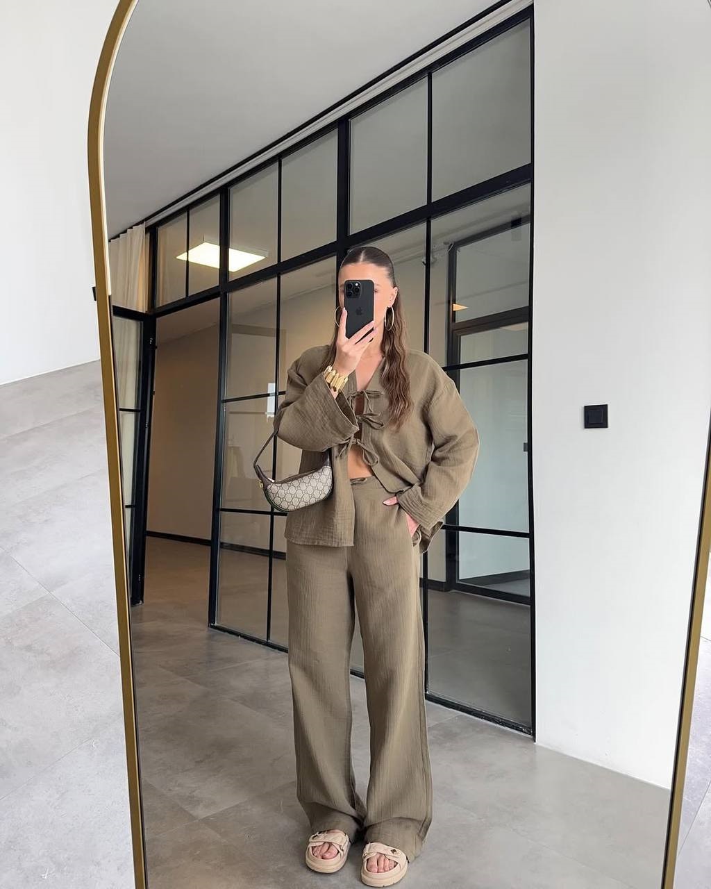 bbdae8f5-3985-11f0-8622-dee18ff4e8c0_0