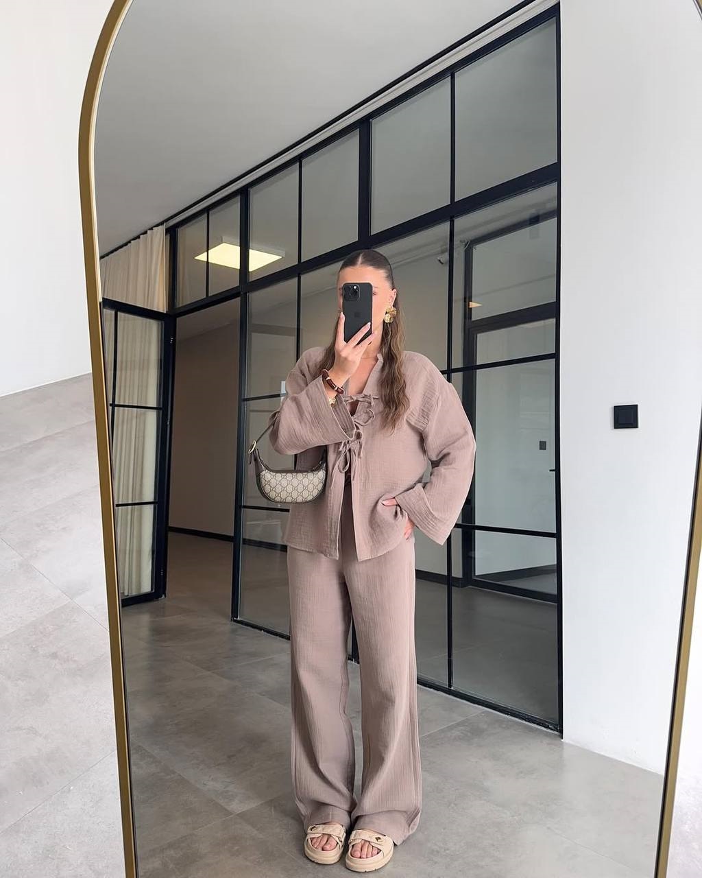 bbdae8f5-3985-11f0-8622-dee18ff4e8c0_2