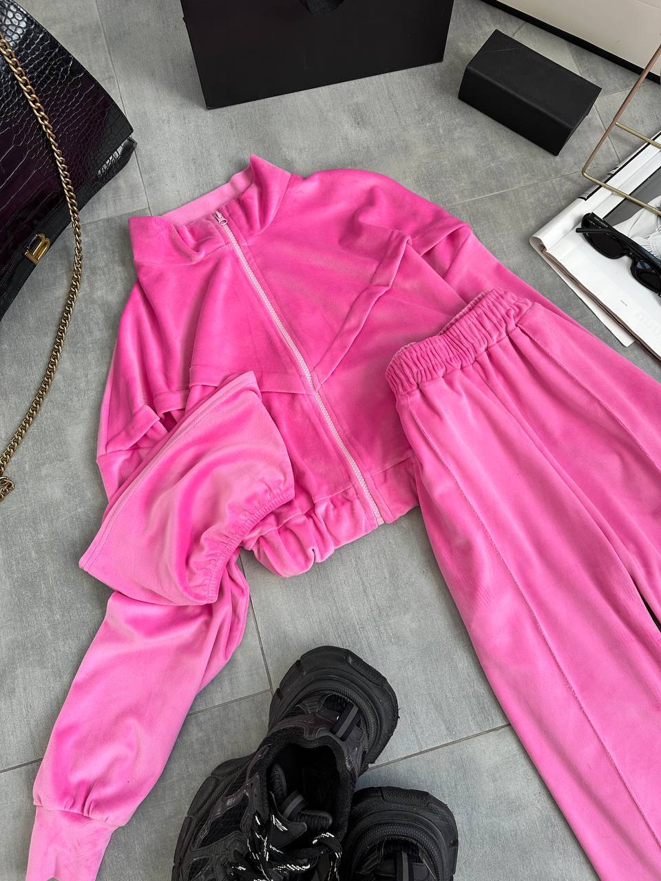 bd99d798-e09b-11ef-8621-dee18ff4e8c0_0