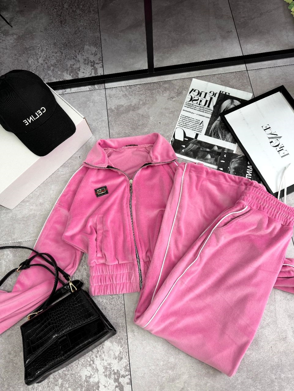 bdef841c-de2b-11ef-8621-dee18ff4e8c0_1