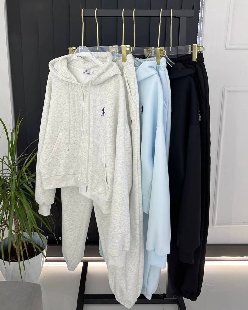 c301fb11-a069-11f0-8624-dee18ff4e8c0_0