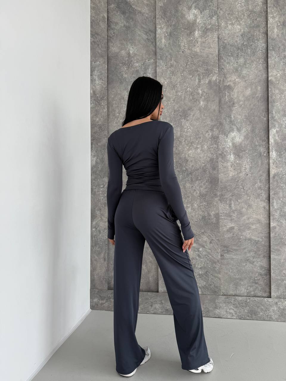 c37b701e-187d-11f0-8621-dee18ff4e8c0_1