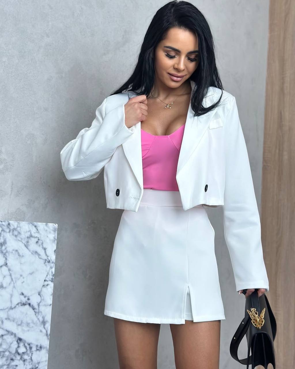 c37b7056-187d-11f0-8621-dee18ff4e8c0_0