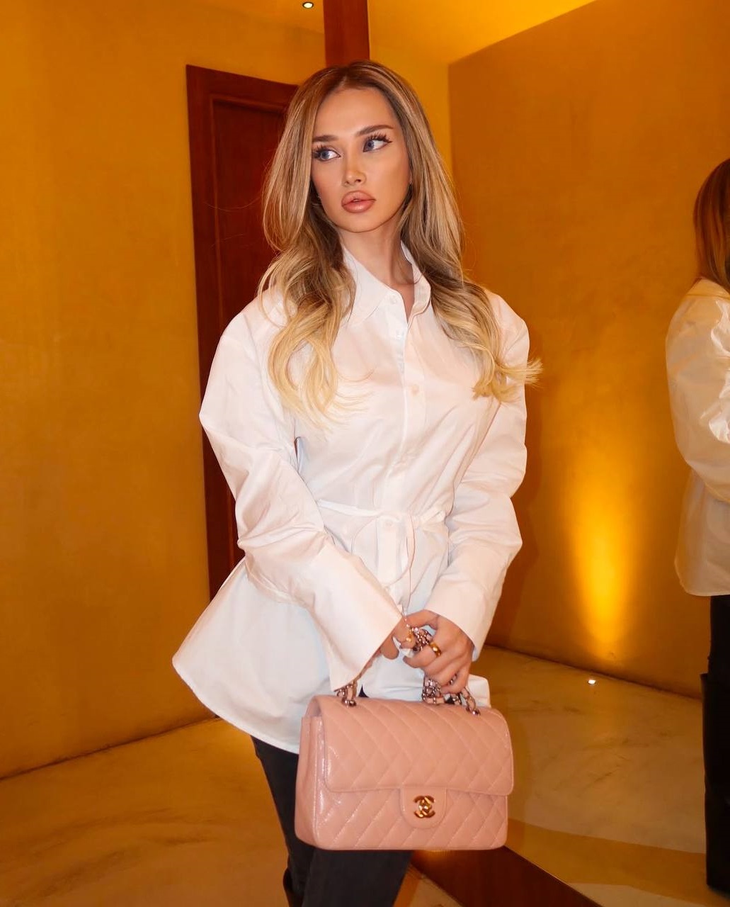 c400bb56-e604-11ef-8621-dee18ff4e8c0_1