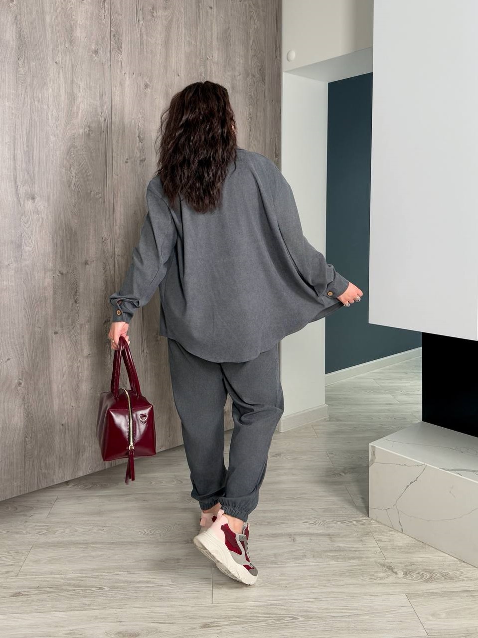 c41fa9b8-f60a-11ef-8621-dee18ff4e8c0_2