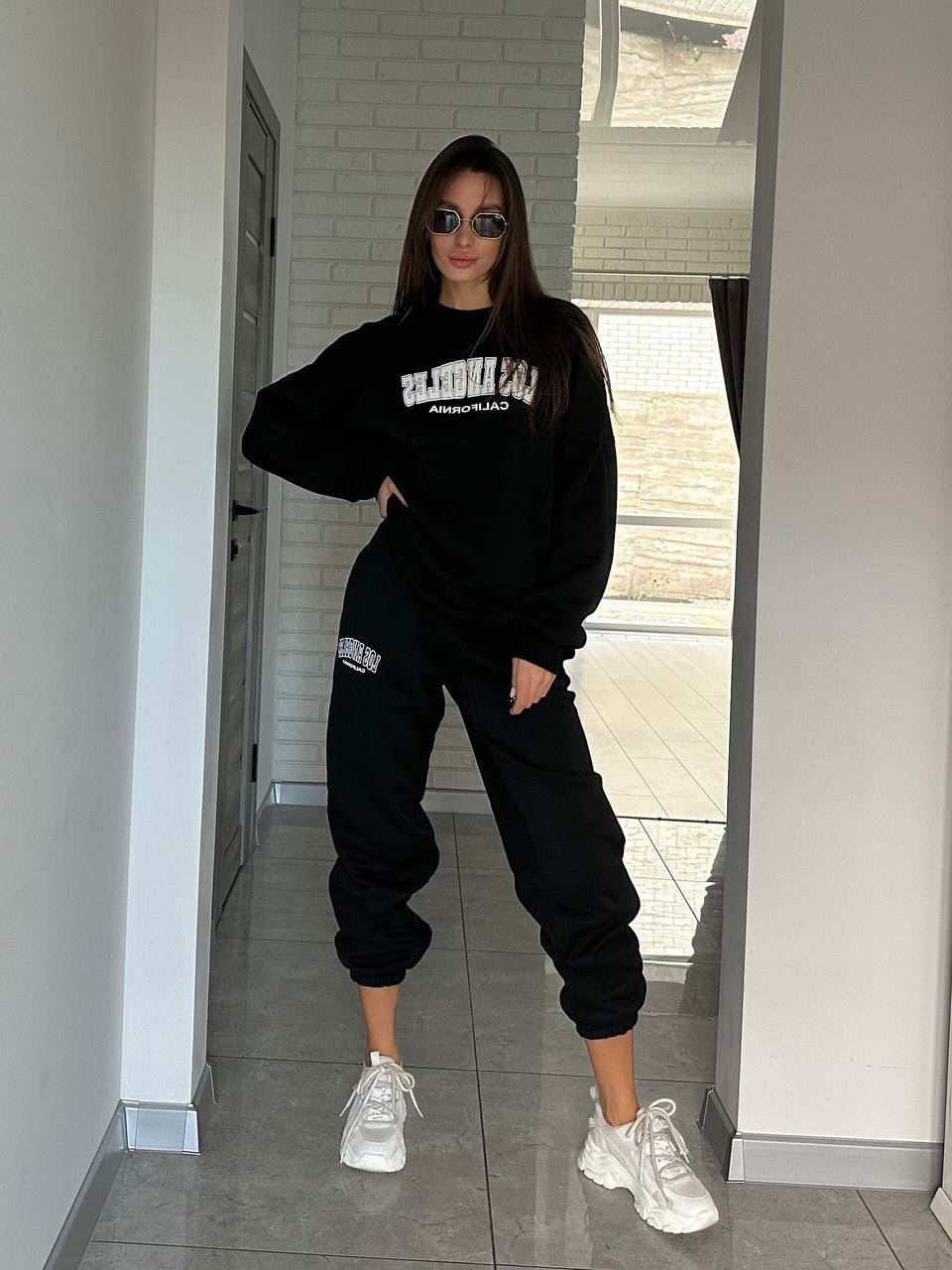 c6824100-92a7-11ee-ad3e-166b0be12ee5_1