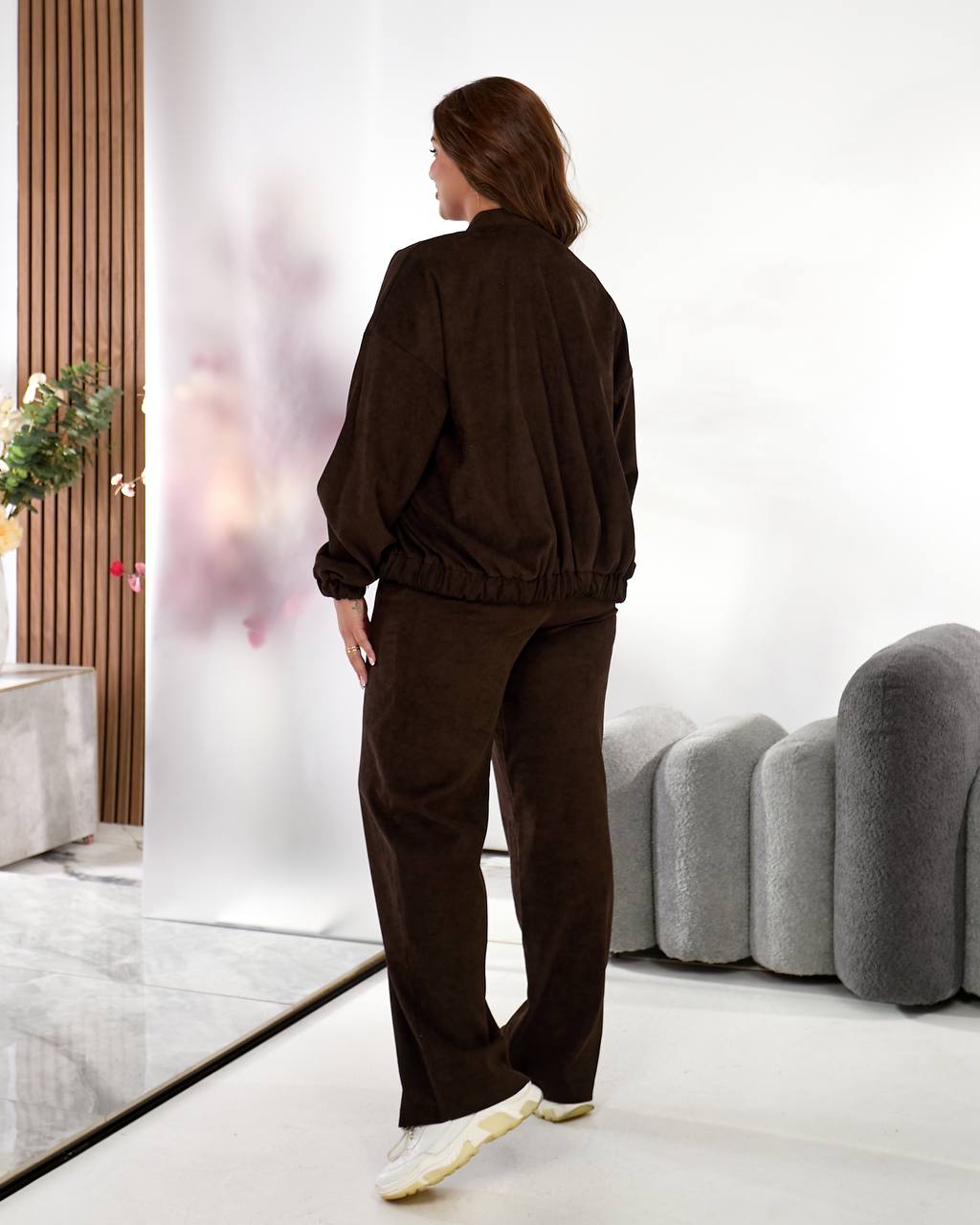 c6ef3c82-908a-11f0-8624-dee18ff4e8c0_2