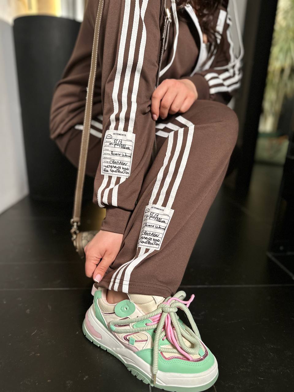 c74e0643-d61d-11ee-ad51-166b0be12ee5_2