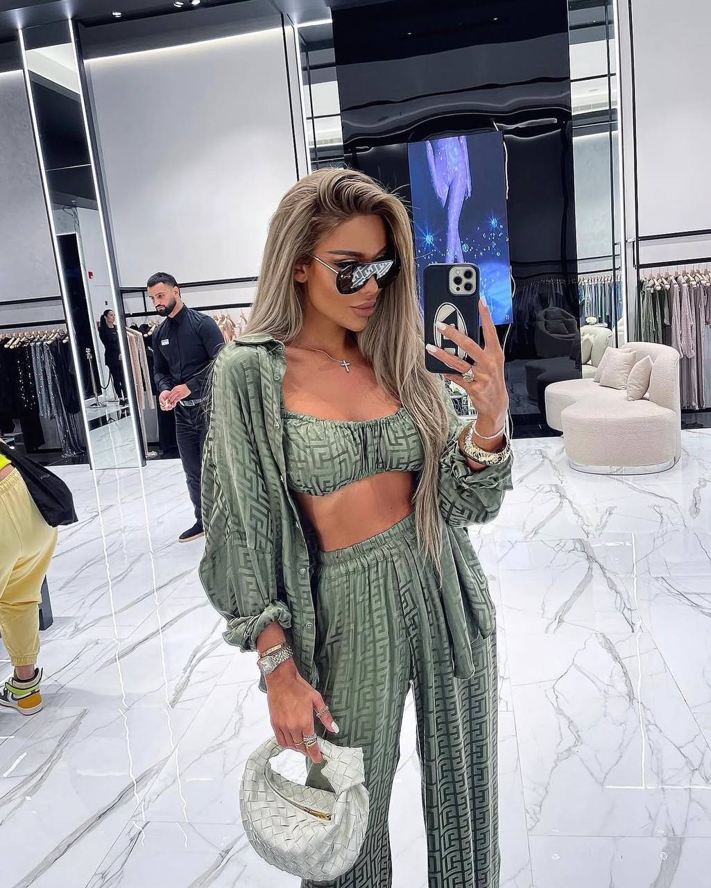 c75915b6-dcfe-11ef-8621-dee18ff4e8c0_2