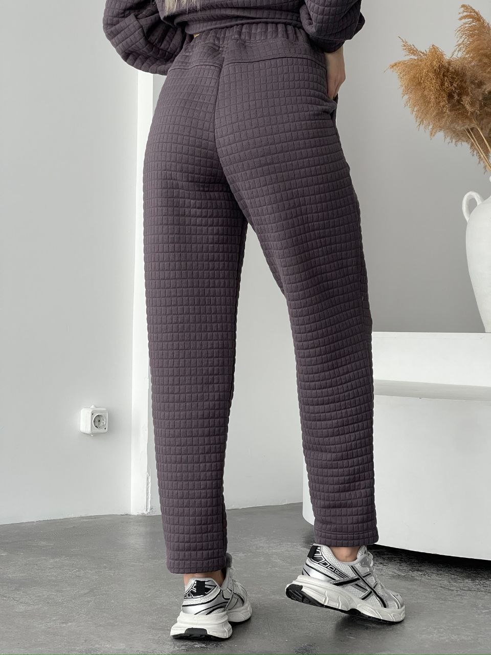 c81f286b-e933-11ef-8621-dee18ff4e8c0_1