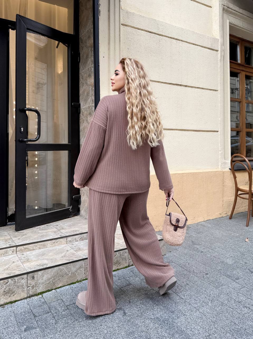 ca5d763b-8e62-11f0-8624-dee18ff4e8c0_2