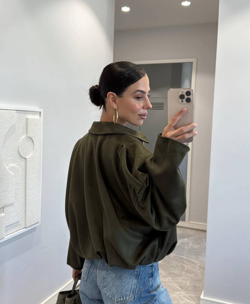 cb1aeeb1-958c-11f0-8624-dee18ff4e8c0_1