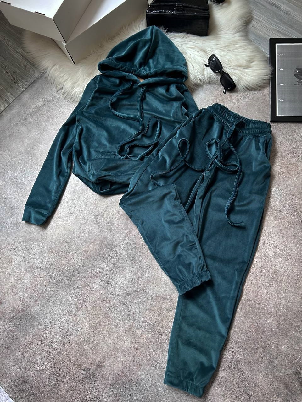 cbaf15f5-c644-11ee-ad4d-166b0be12ee5_1