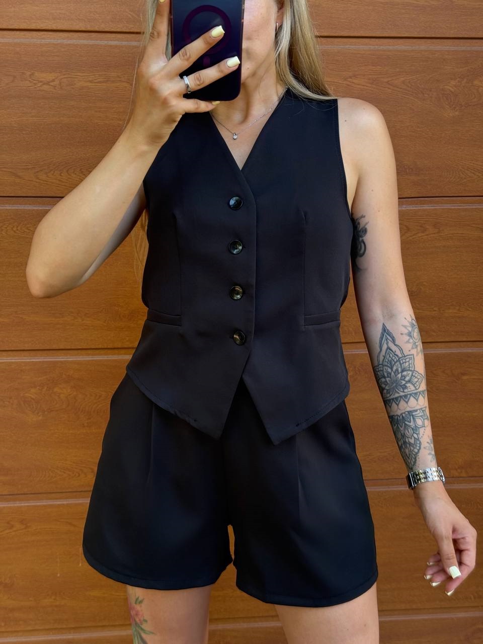 ccddff45-3f25-11f0-8622-dee18ff4e8c0_1