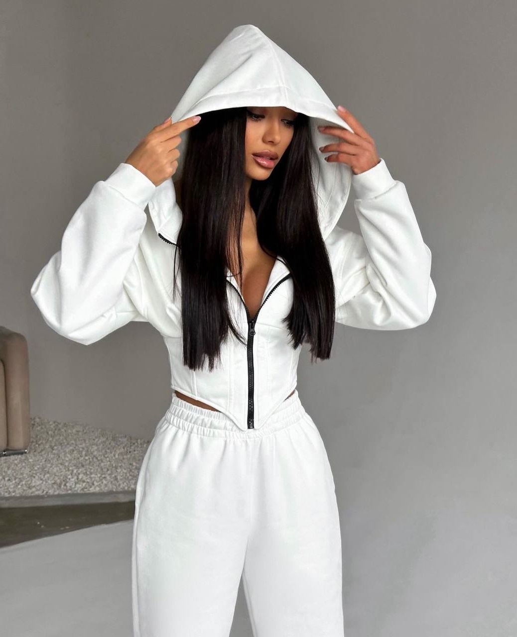 cd64b468-c8b9-11ee-ad4e-166b0be12ee5_1