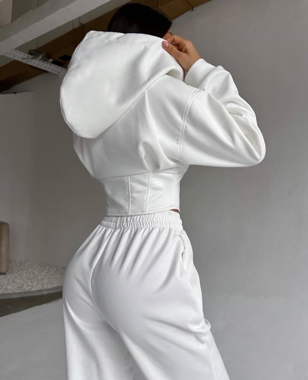 cd64b468-c8b9-11ee-ad4e-166b0be12ee5_3