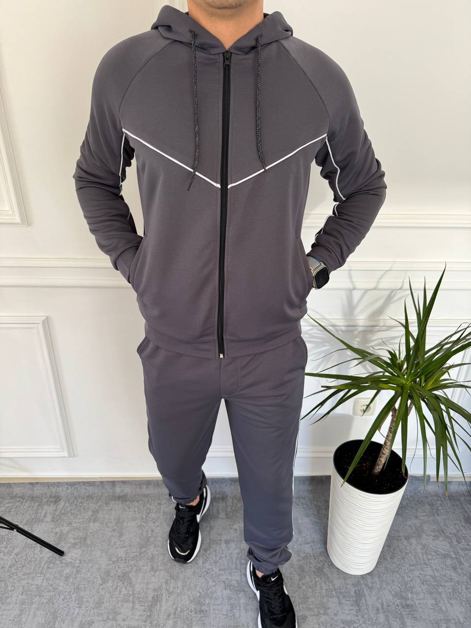 d30038d8-3fd5-11f0-8622-dee18ff4e8c0_2