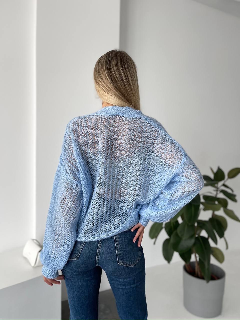 d44c5dfb-870a-11ef-8620-dee18ff4e8c0_2