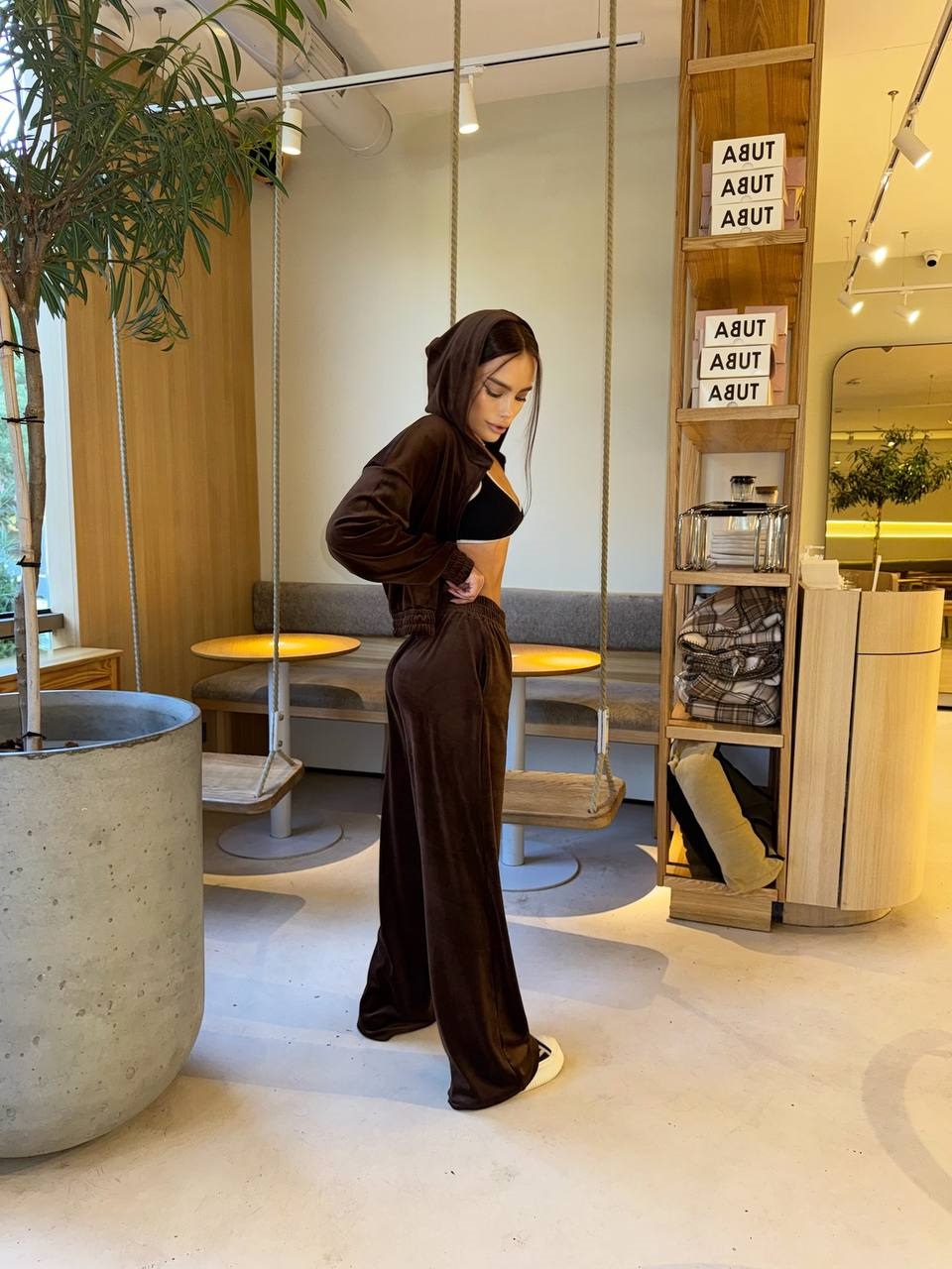 d512f9ec-20f5-11ee-ad01-166b0be12ee5_2