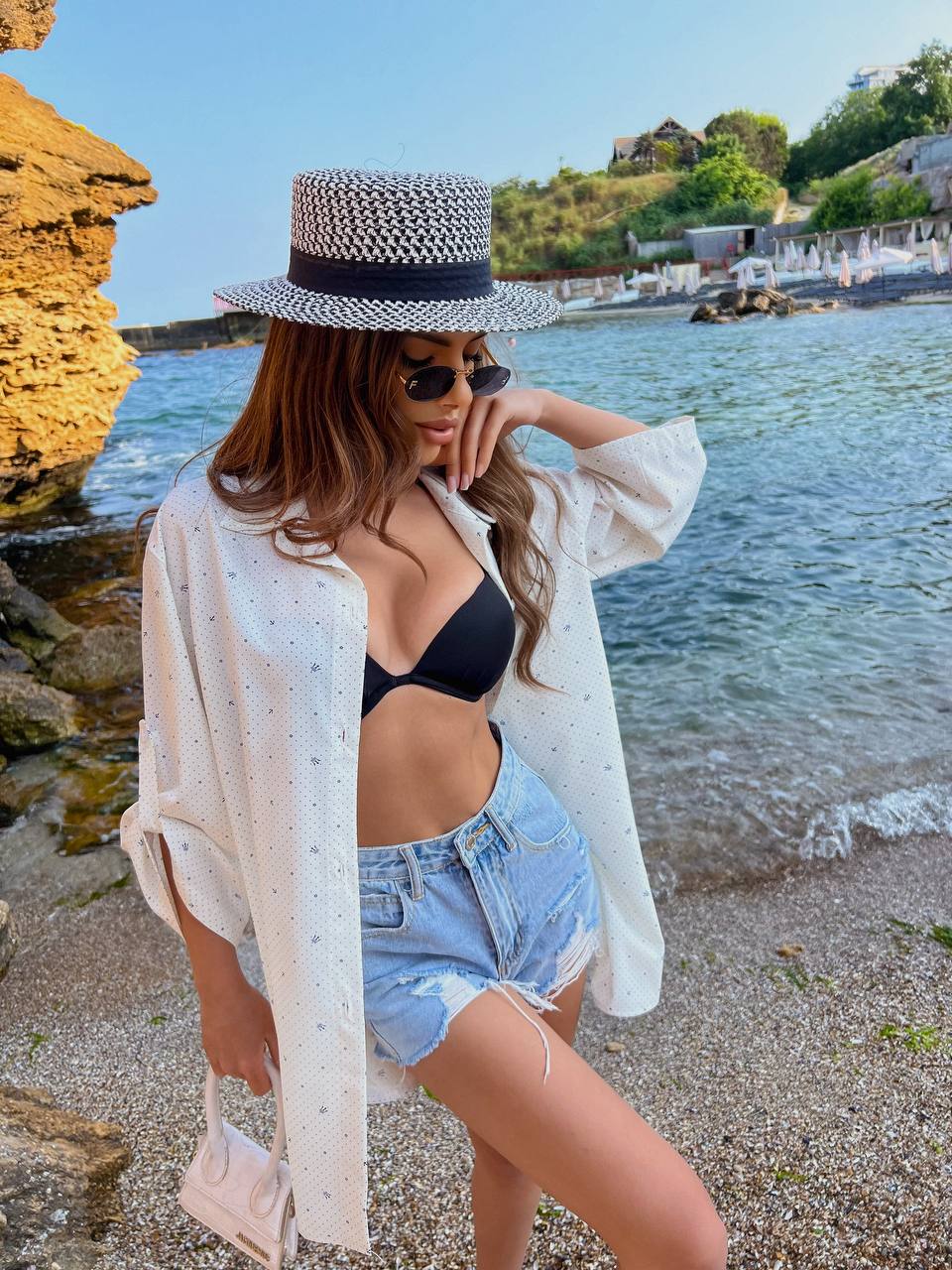 d630d727-4d55-11f0-8622-dee18ff4e8c0_1