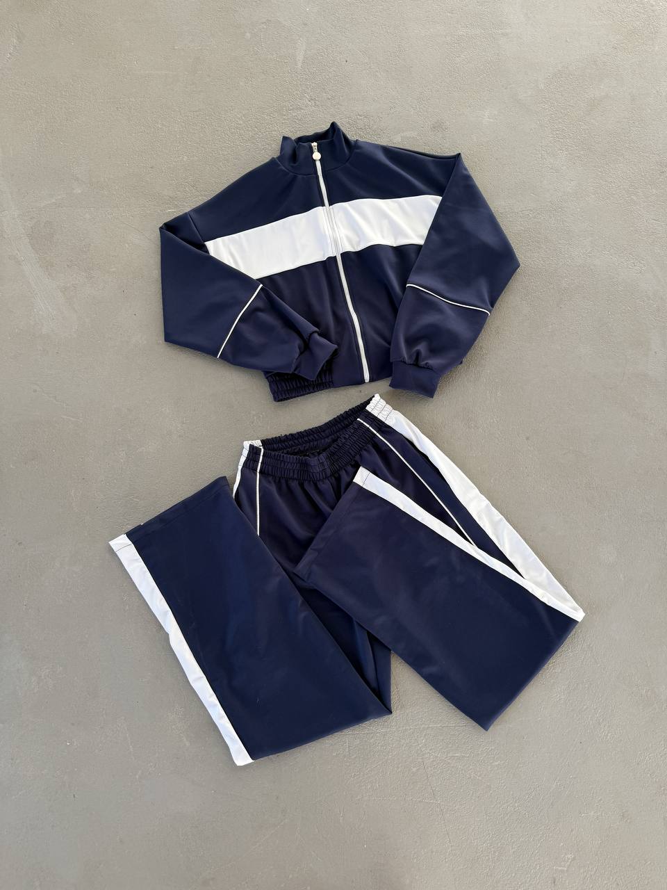 d6977826-8f21-11f0-8624-dee18ff4e8c0_1