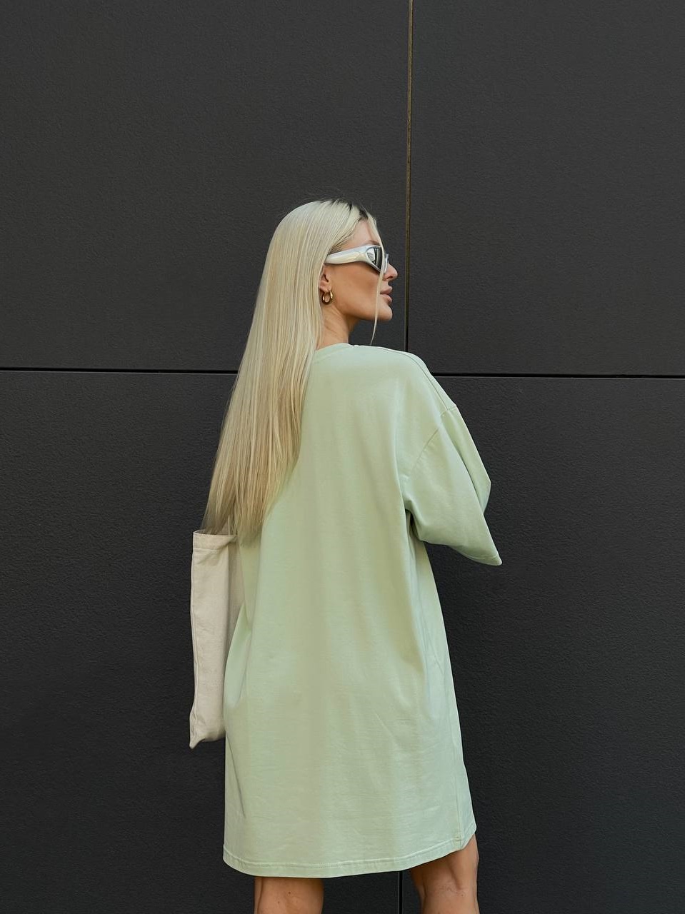 d715c236-184c-11ee-acff-166b0be12ee5_2