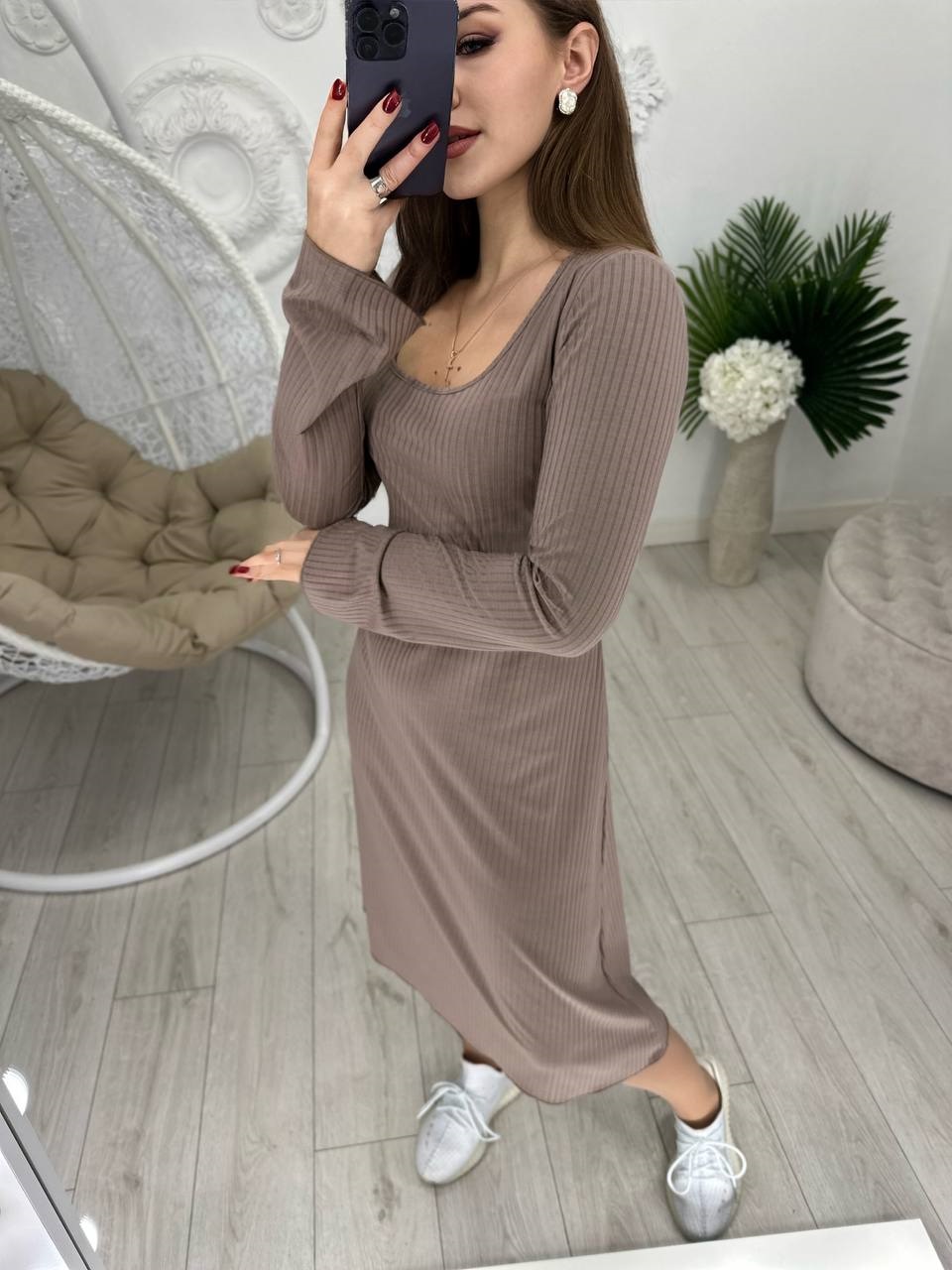 d77584d8-8a2f-11ee-ad37-166b0be12ee5_1