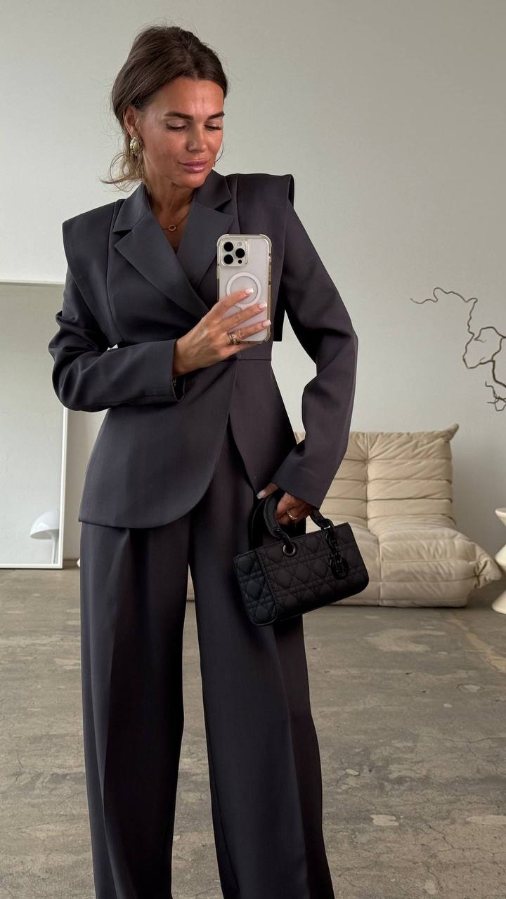 d7c846af-7f08-11f0-8624-dee18ff4e8c0_2