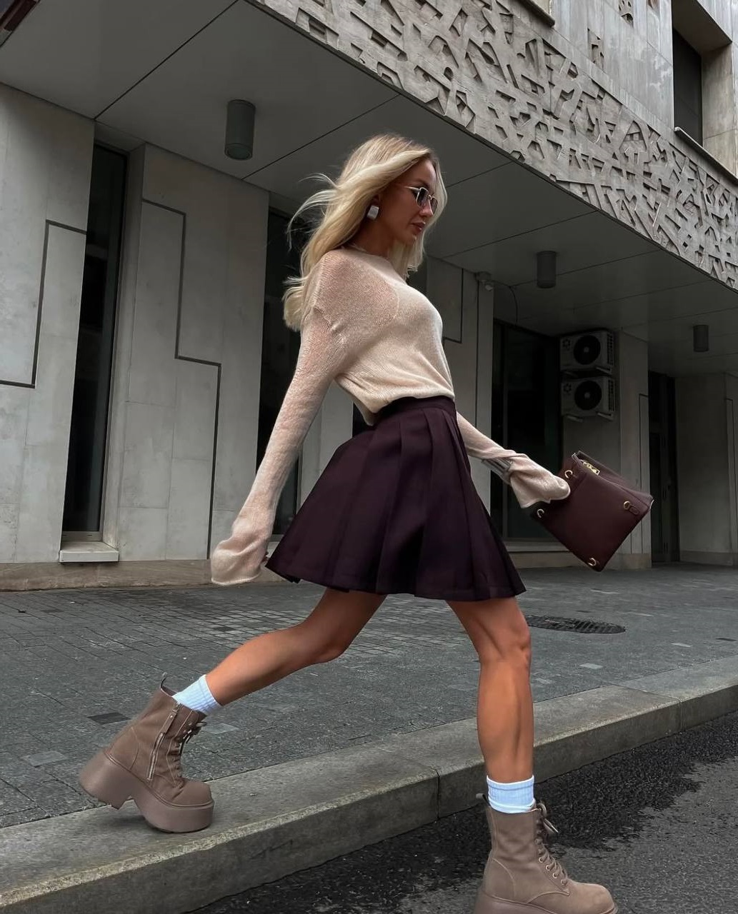 d90274b9-1496-11f0-8621-dee18ff4e8c0_0