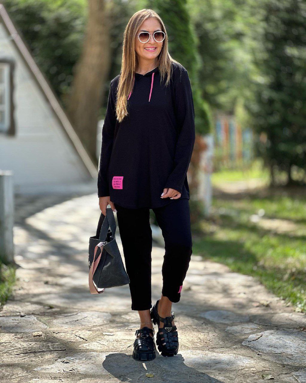 d91d78b2-0ce5-11f0-8621-dee18ff4e8c0_1