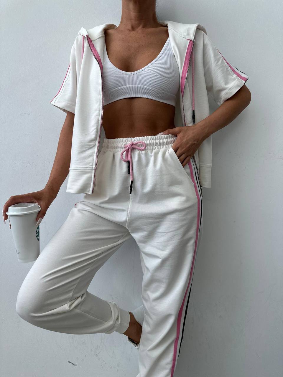 d9b7c773-feae-11ef-8621-dee18ff4e8c0_1