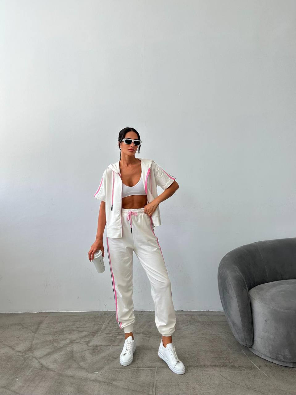 d9b7c773-feae-11ef-8621-dee18ff4e8c0_2