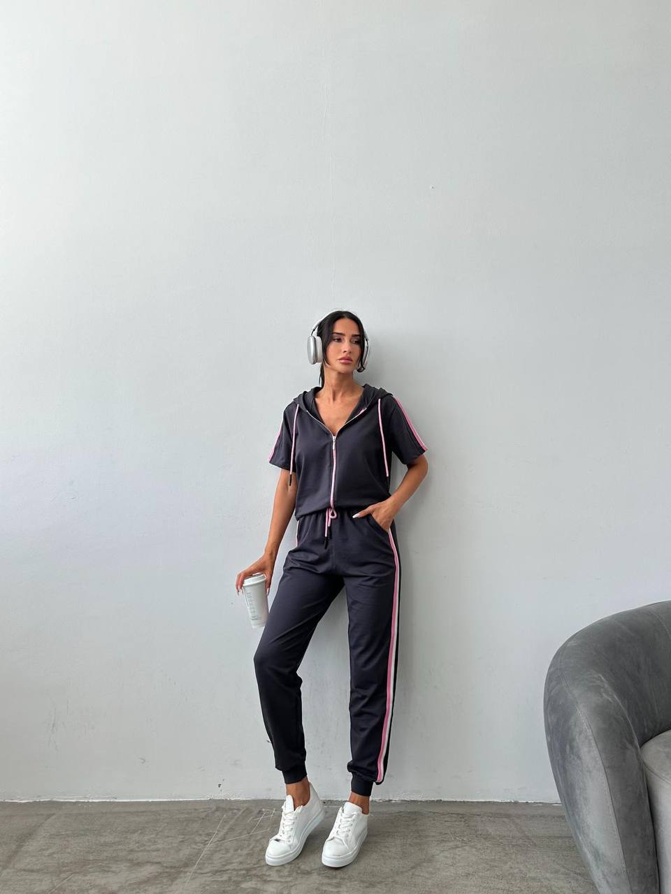 d9b7c783-feae-11ef-8621-dee18ff4e8c0_2