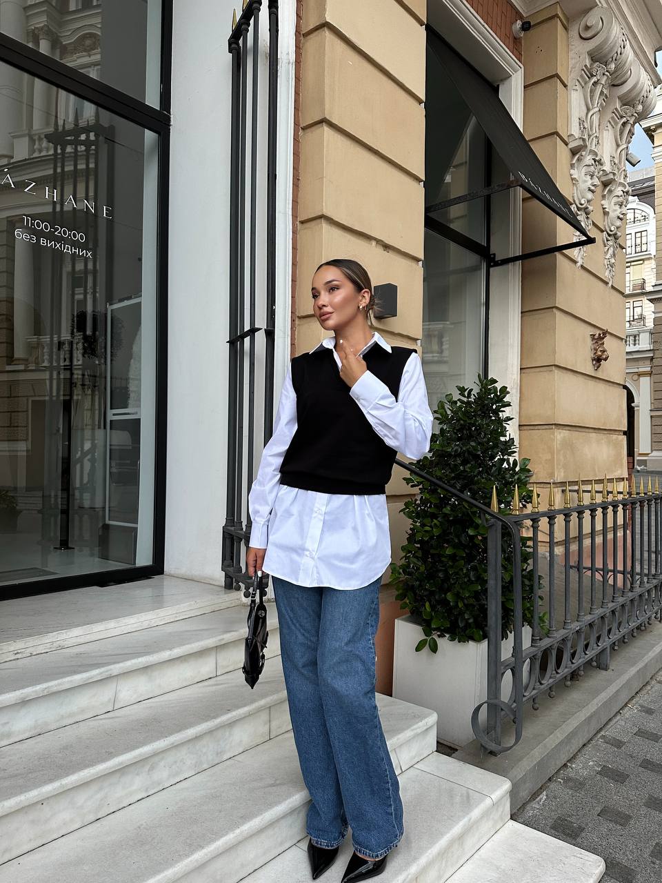 d9b7c798-feae-11ef-8621-dee18ff4e8c0_1