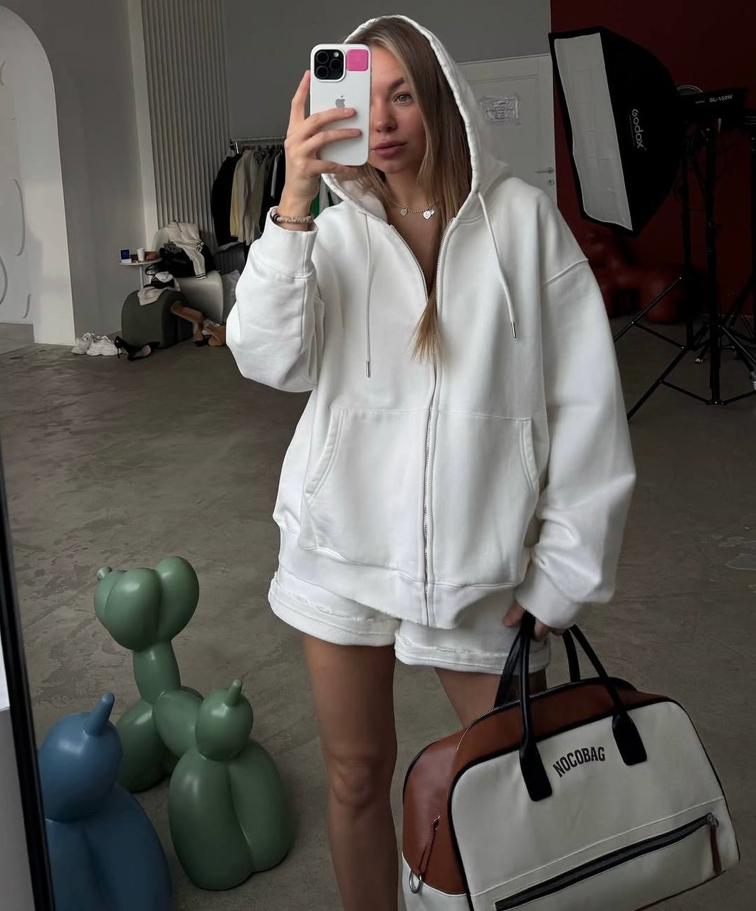 dfbe170b-fdee-11ef-8621-dee18ff4e8c0_1