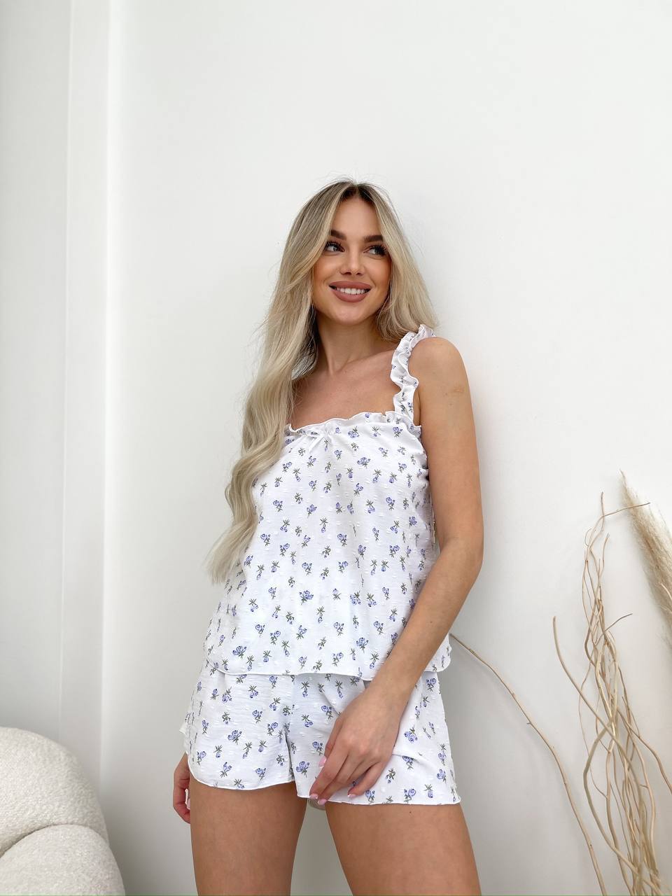 e2429b31-4067-11f0-8622-dee18ff4e8c0_2