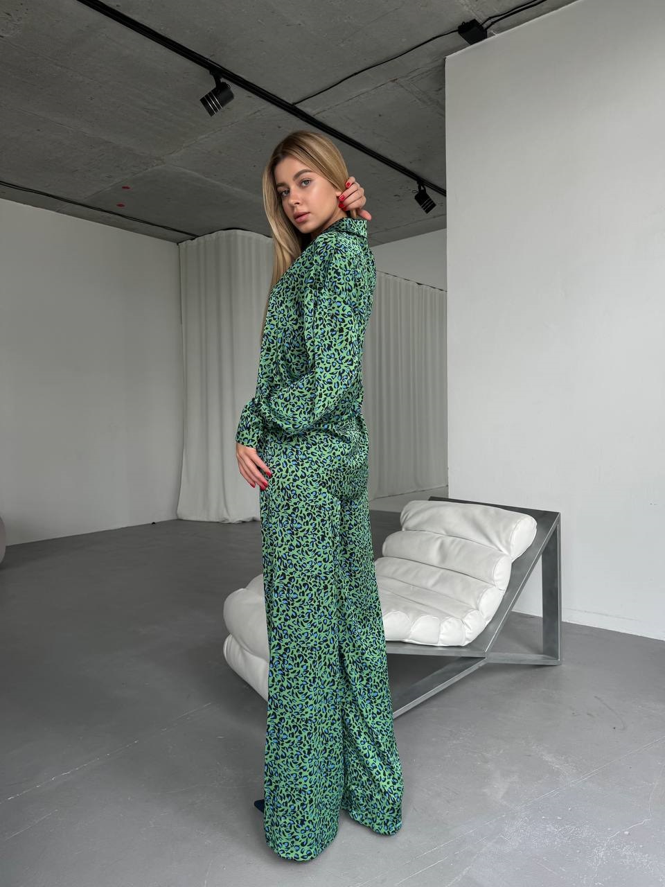 e27042d4-07e5-11ef-ad84-166b0be12ee5_1