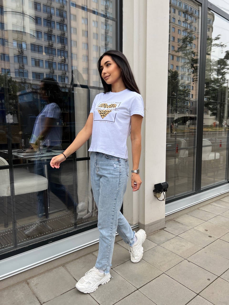 e2d3b788-19d9-11ee-ad00-166b0be12ee5_1