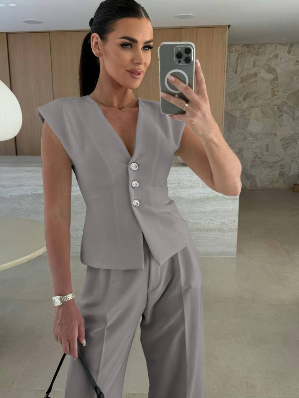 e425a8ff-197a-11f0-8621-dee18ff4e8c0_1