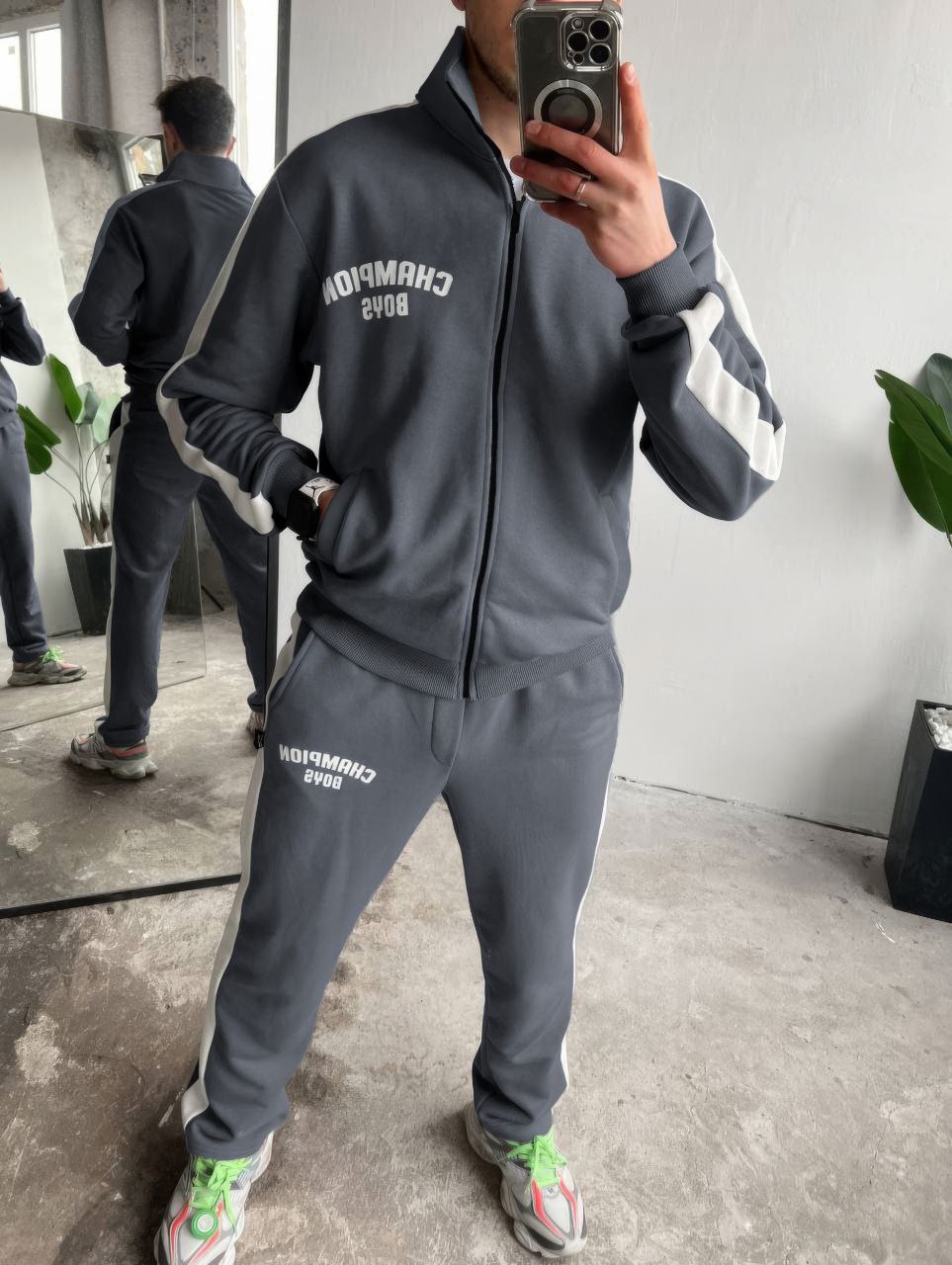 e425a92c-197a-11f0-8621-dee18ff4e8c0_1