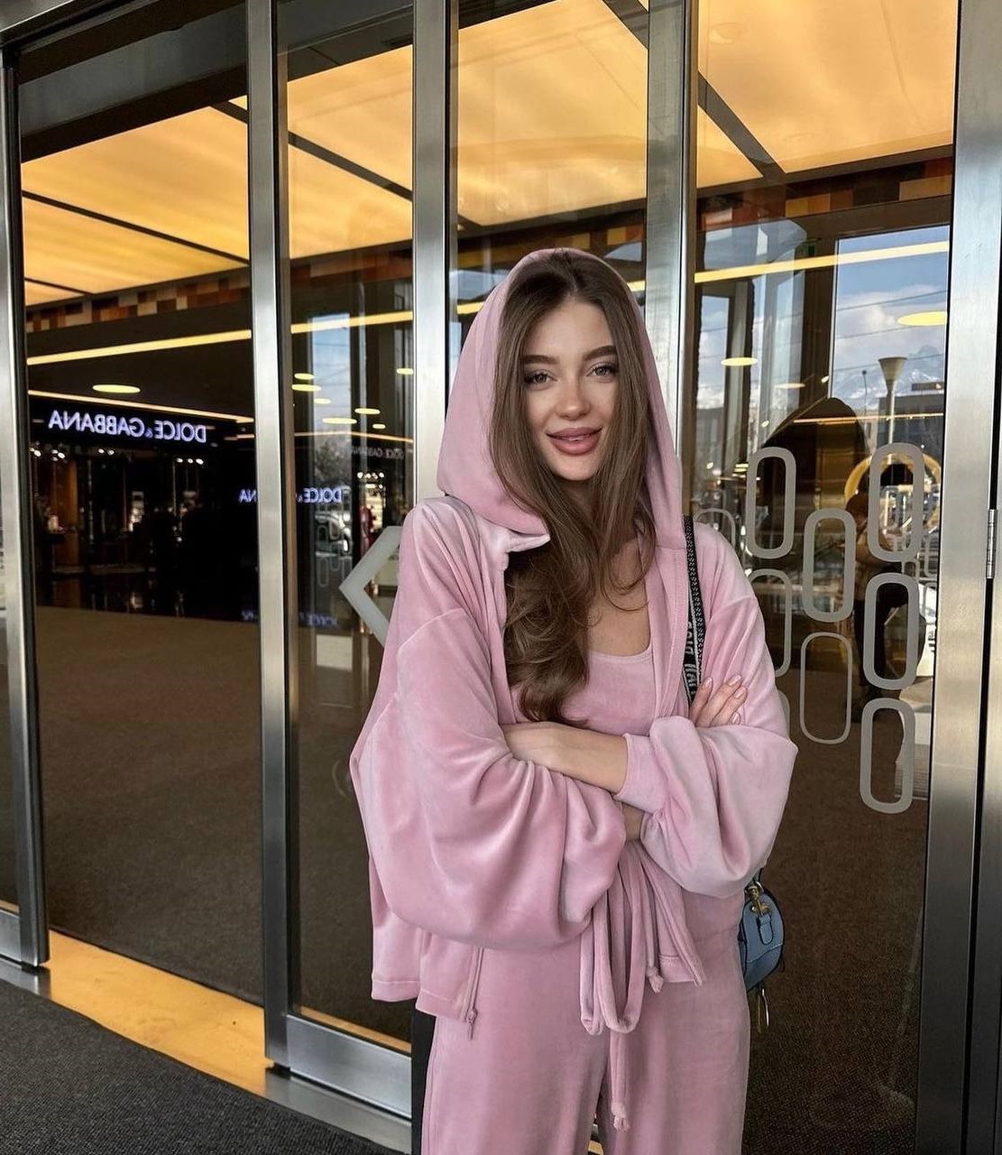 e4f7ab66-ef8a-11ee-ad63-166b0be12ee5_1