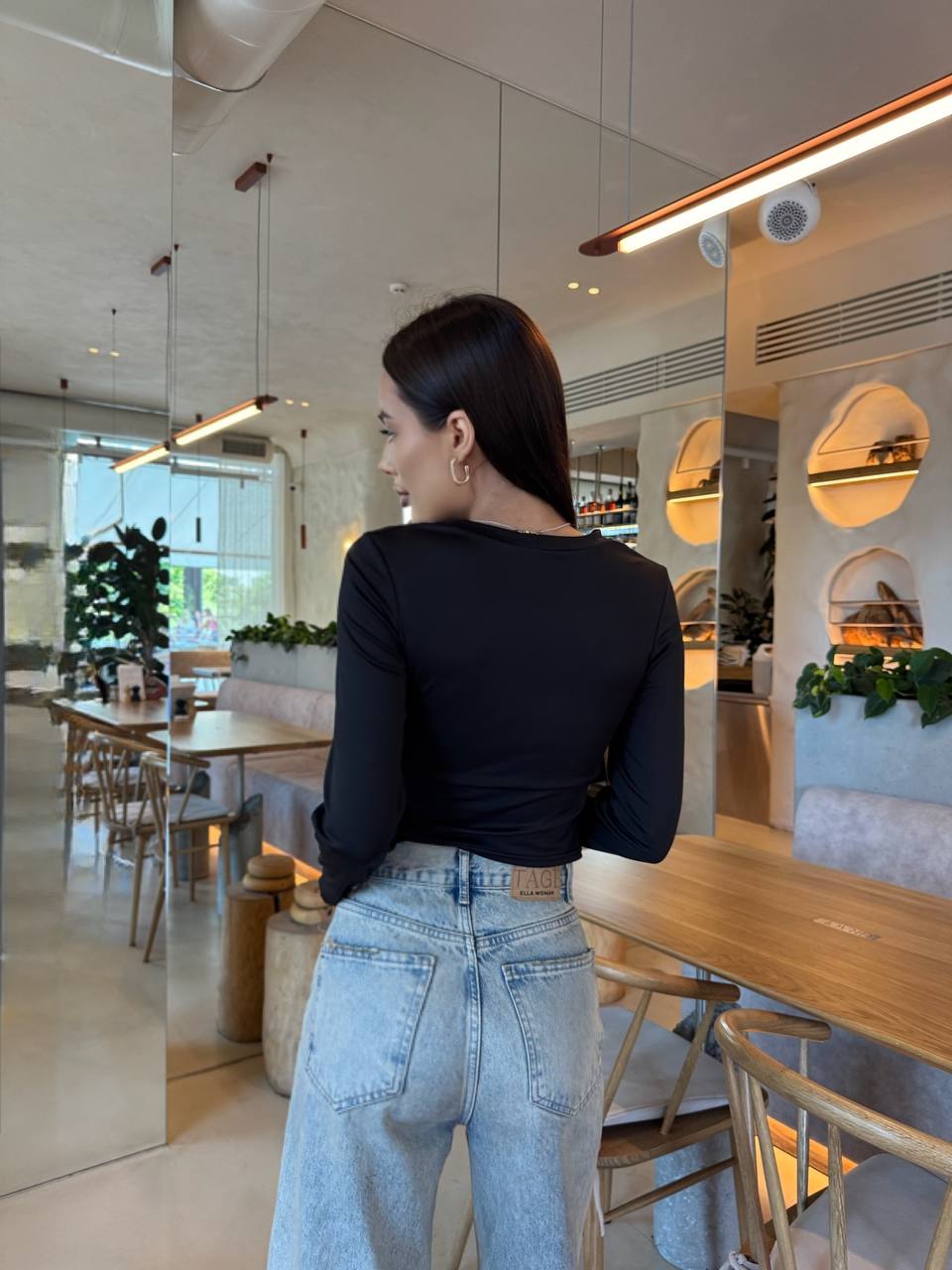 e5920e9d-6932-11f0-8624-dee18ff4e8c0_1