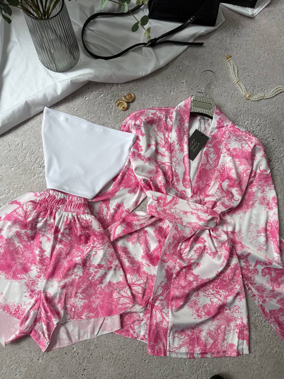 e8b91123-5aa5-11f0-8622-dee18ff4e8c0_1