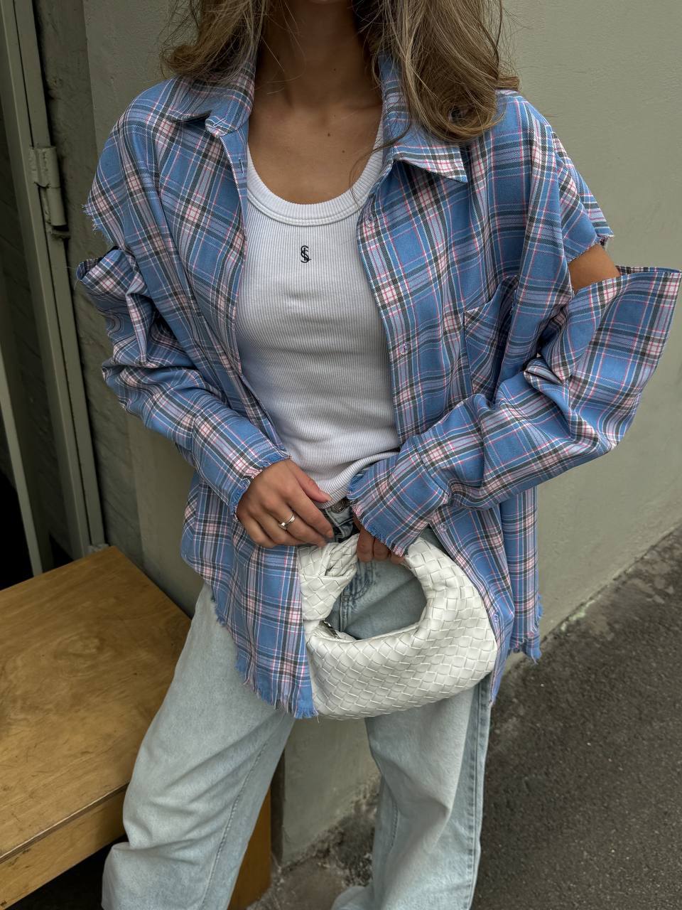 e901f302-42ed-11f0-8622-dee18ff4e8c0_1