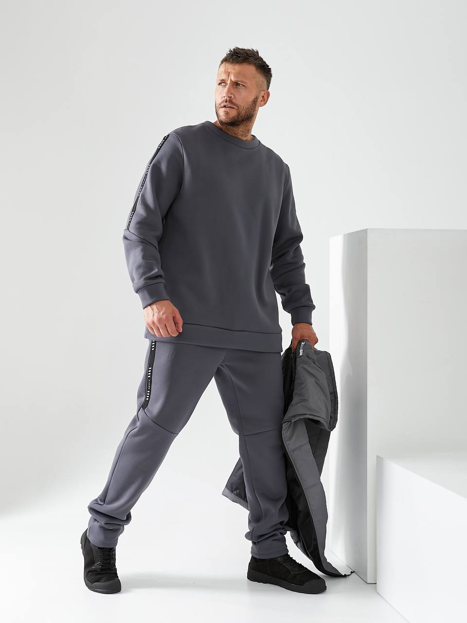 eec2851d-9858-11f0-8624-dee18ff4e8c0_1