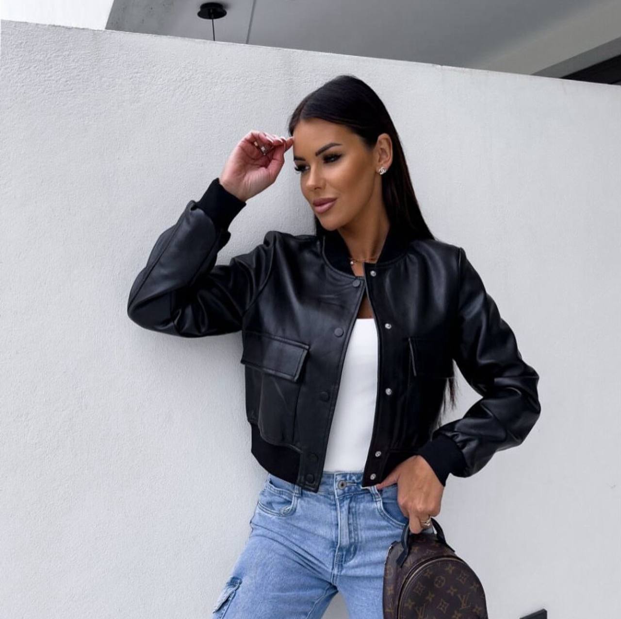 efbf3c0b-4062-11f0-8622-dee18ff4e8c0_0